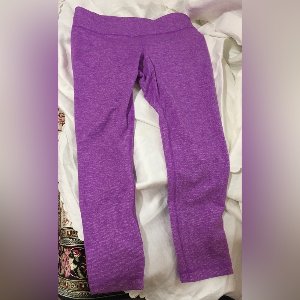 Under armour Shape Fitter Capris. Athletic wear. Lilac. US4P.